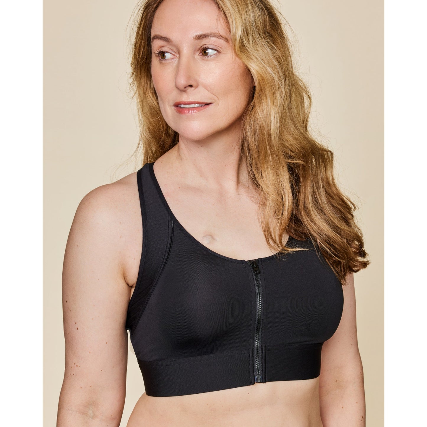 Hero Front‑Closure Sports Bra - Black
